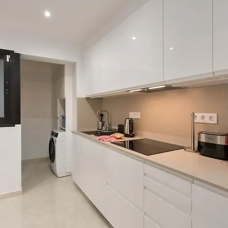 Apartment Obsidian Aquarela *